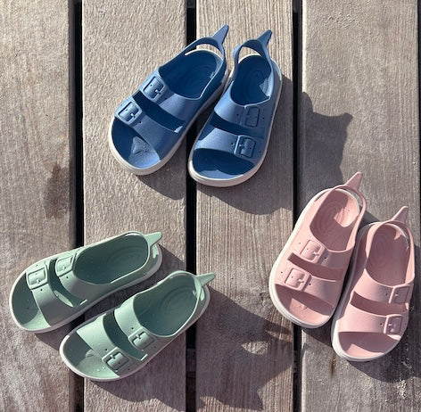 Boatilus - Sandaler Irky - Coral & White Bärfooties